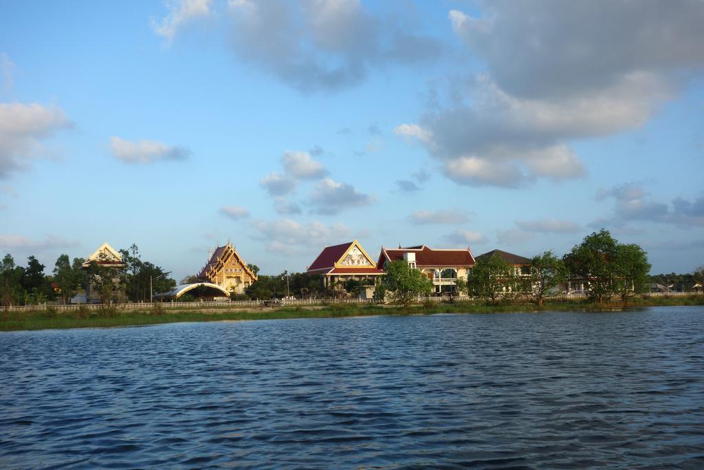 Ao Thai Resort Sathing Phra Екстер'єр фото