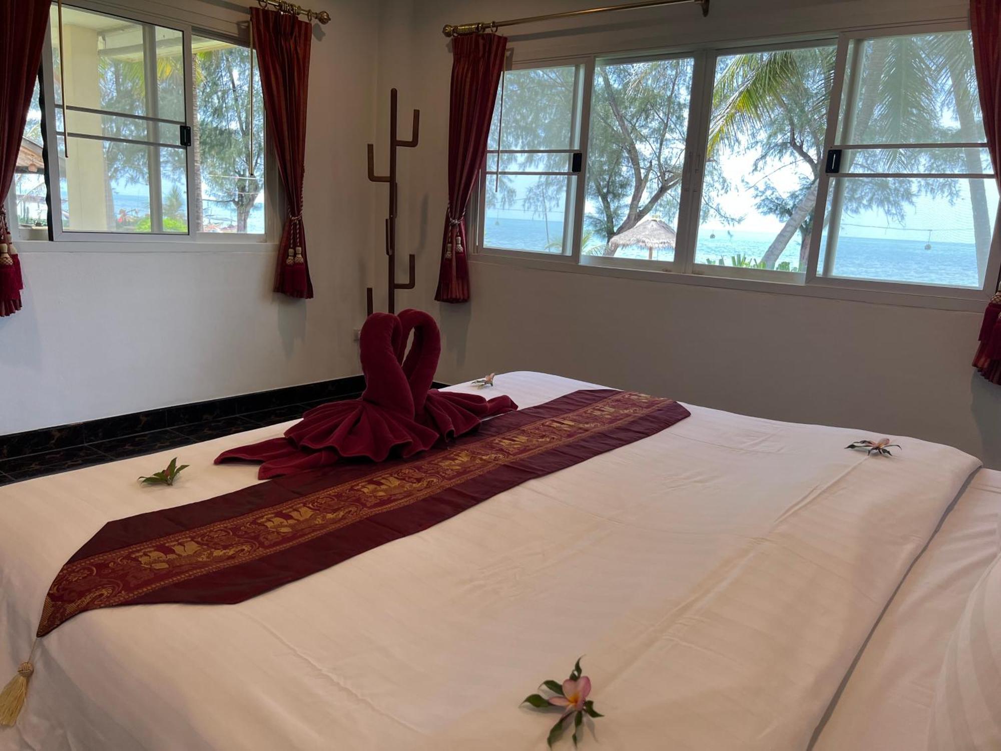 Ao Thai Resort Sathing Phra Екстер'єр фото