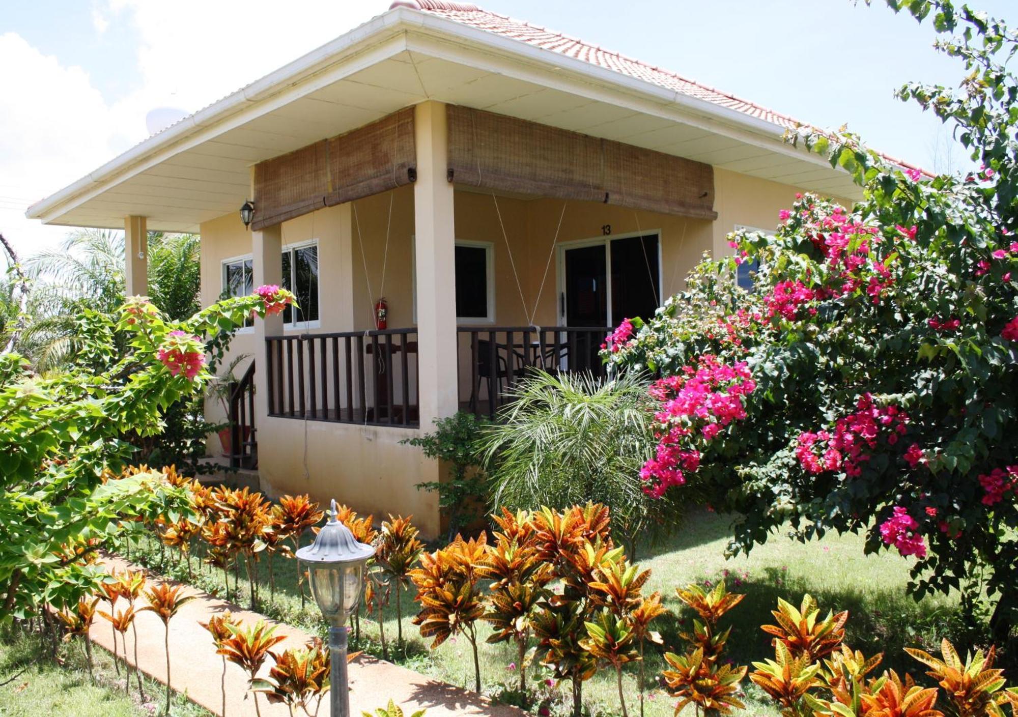 Ao Thai Resort Sathing Phra Екстер'єр фото