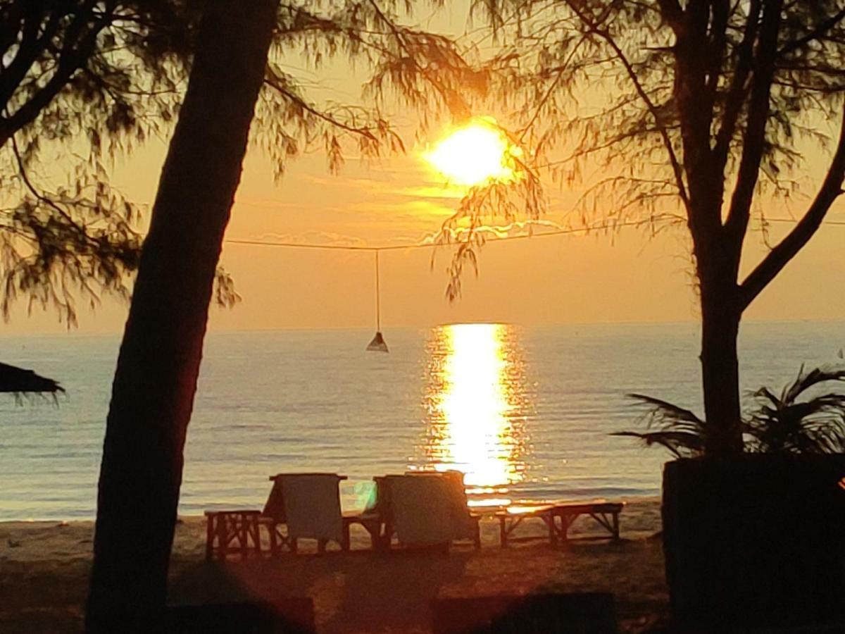 Ao Thai Resort Sathing Phra Екстер'єр фото